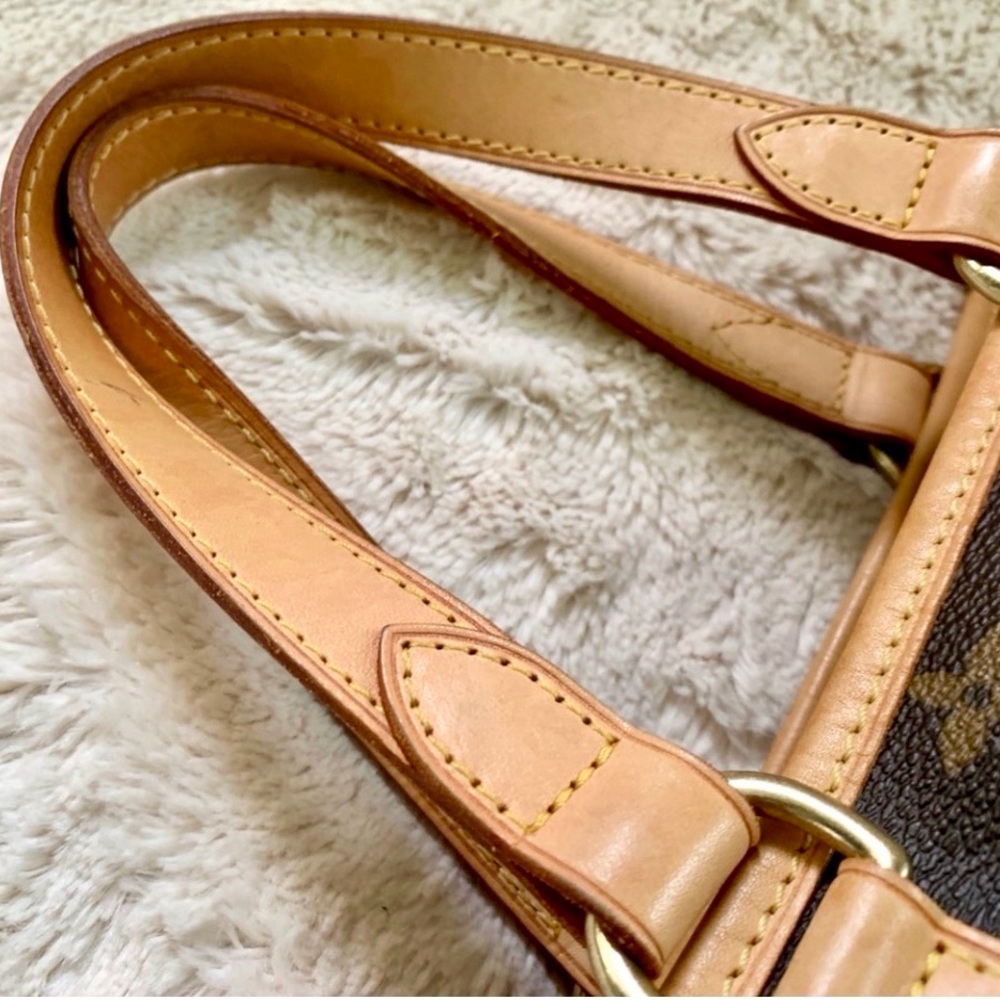👑✅PRICE FIRM✅AUTHENTIC Louis Vuitton Small Vertical Batignolles - Picture 9 of 16